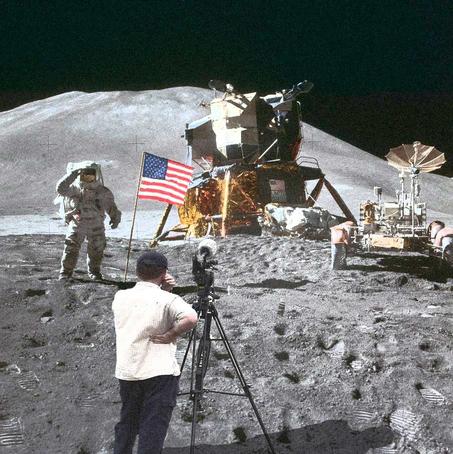 camera-man-on-the-moon-59781