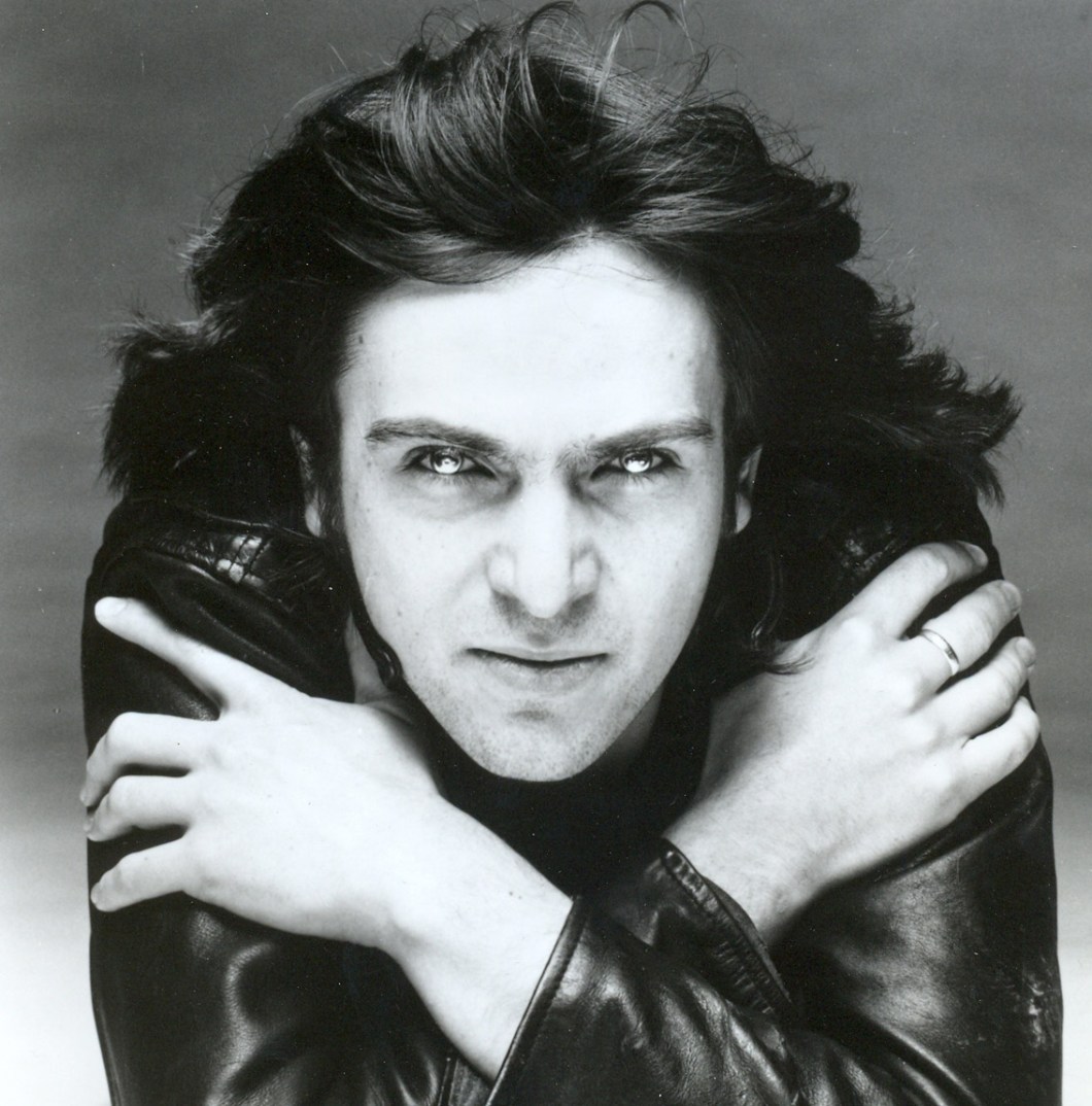 Peter_gabriel_1977_