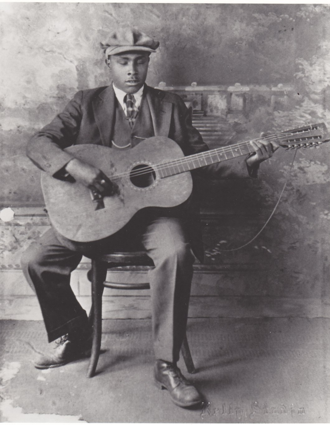 Blind-Willie-McTell-with-Stella-12-string2